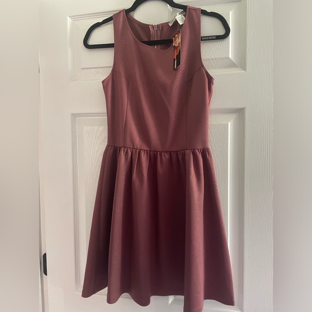 NWT Women’s M necessary object brand purple sleeveless dress